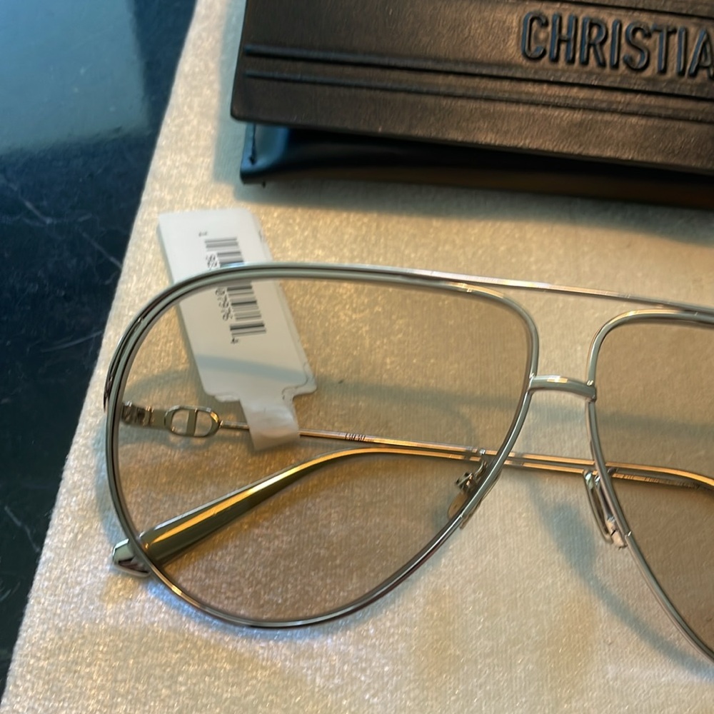 Dior Gold Aviator Sunglasses - Picture 5 of 5